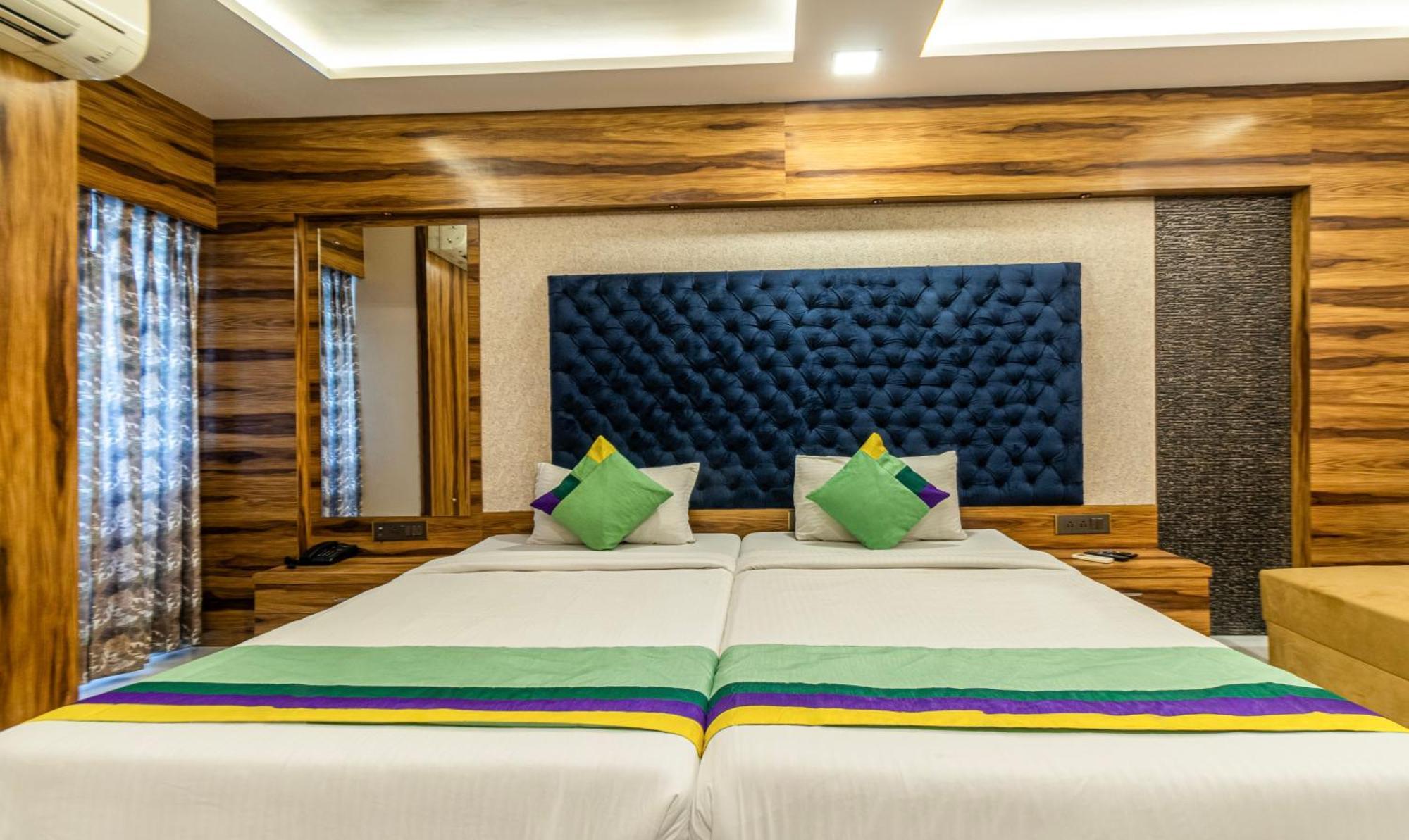 Hotel Orion Crystal Калькутта Экстерьер фото