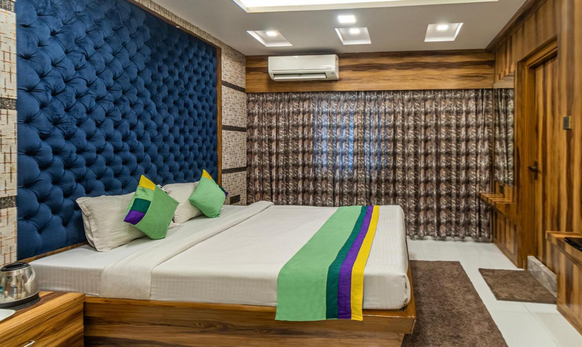 Hotel Orion Crystal Калькутта Экстерьер фото